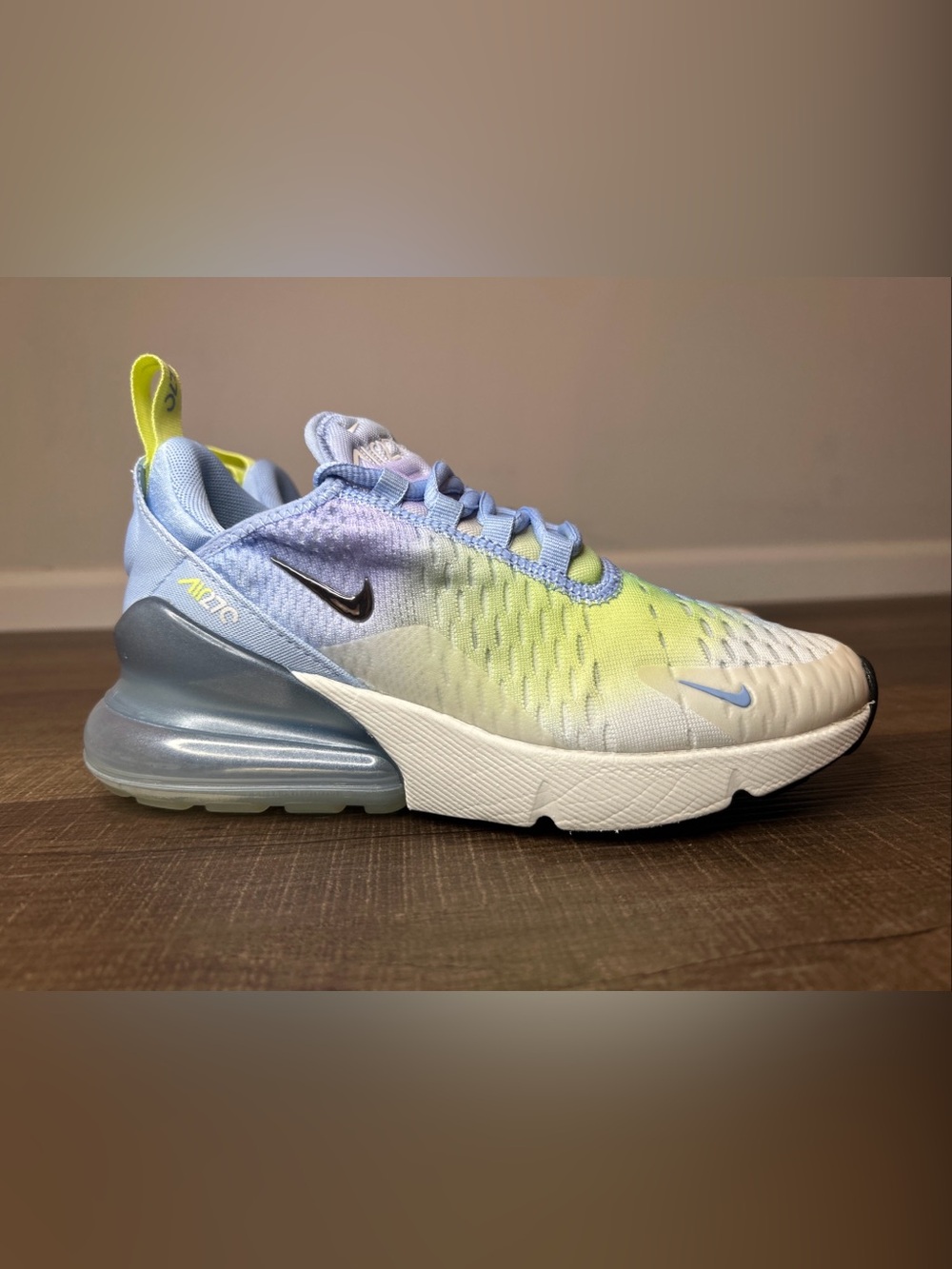 Kids Size 3.5Y/Womens Size 5 Nike Air Max 270 Shoes Aluminum Hydrangeas